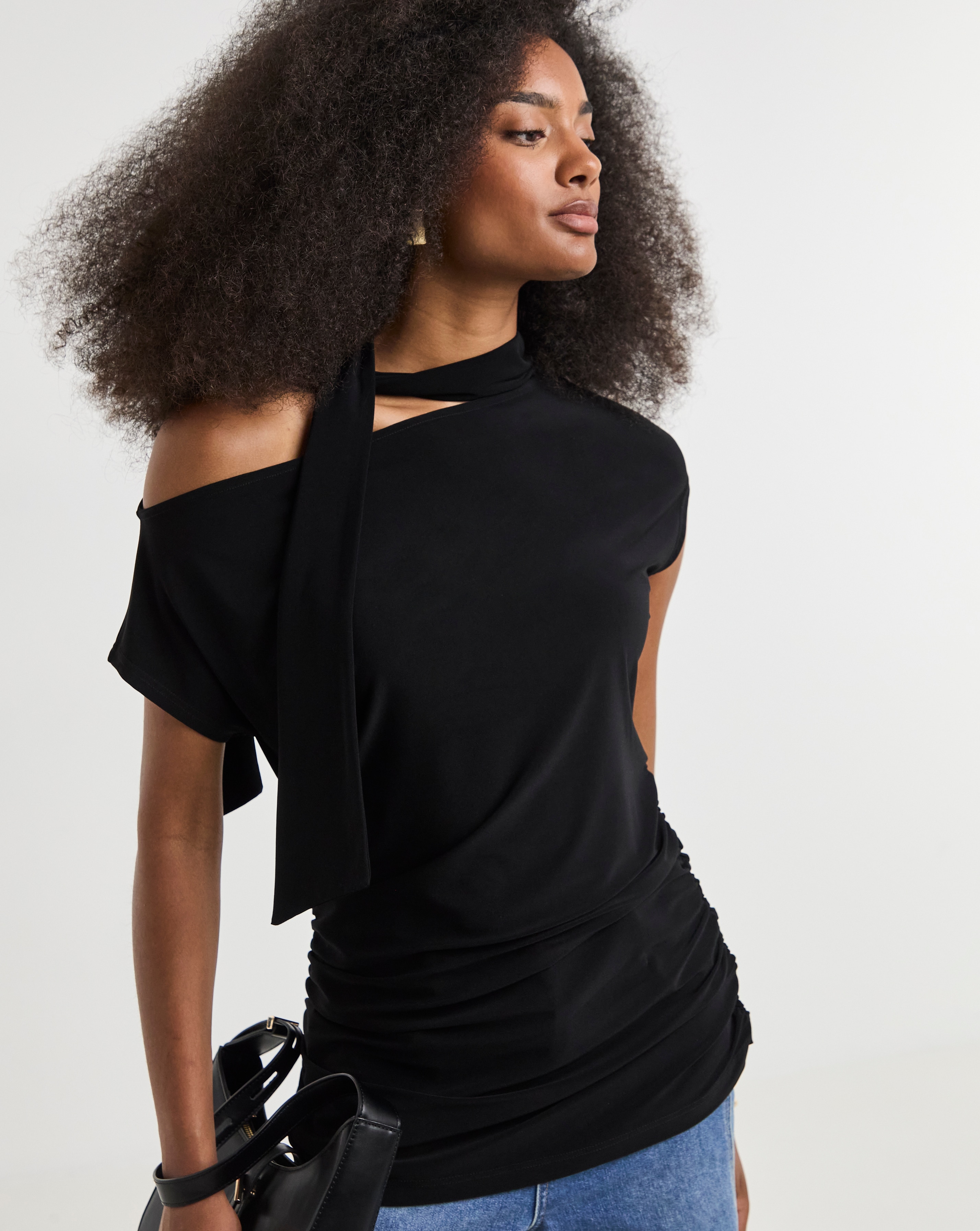 New In - Off The Shoulder Scarf Top