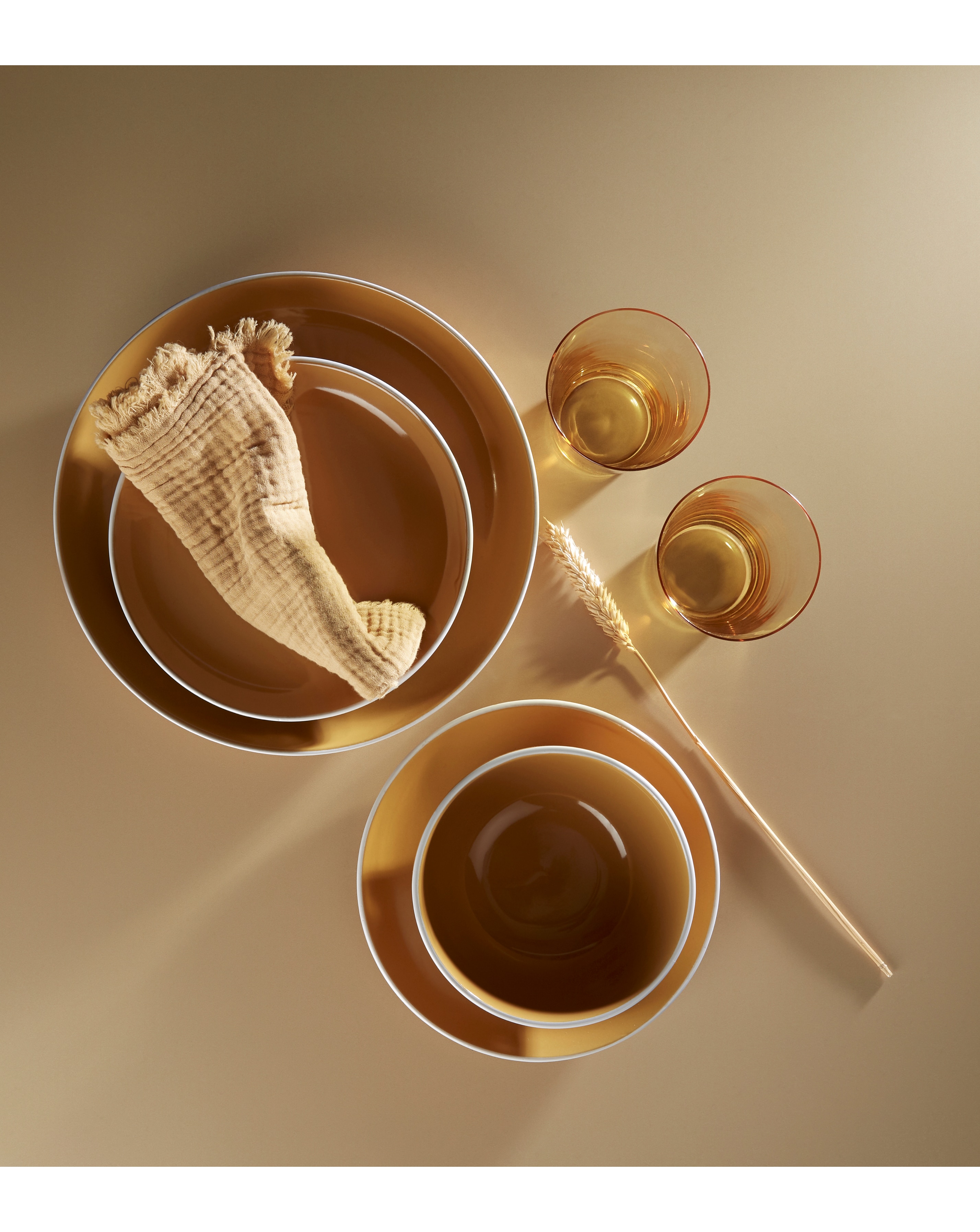 Waterside 12 Yellow Coupe Set