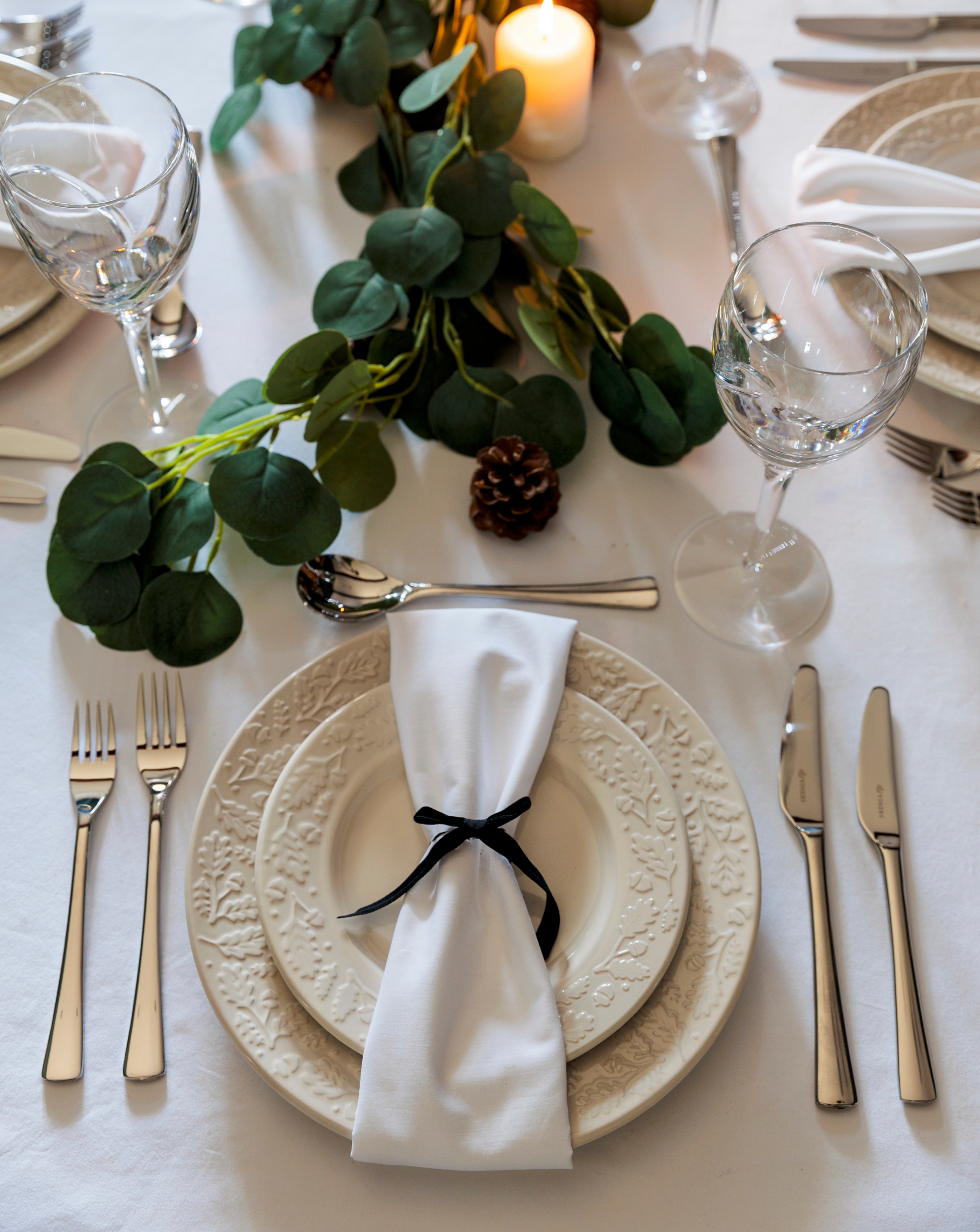 Price & Kensington Acorn 12 Dinner Set