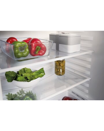 Indesit INBUL011.UK Integrated Under Counter Fridge + Installation