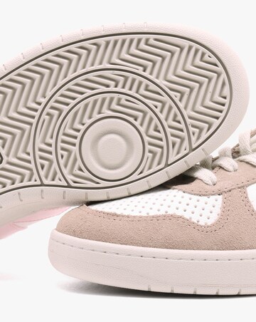 Veja V-10 Extra White Petale Sahara Chromefree Leather Trainers