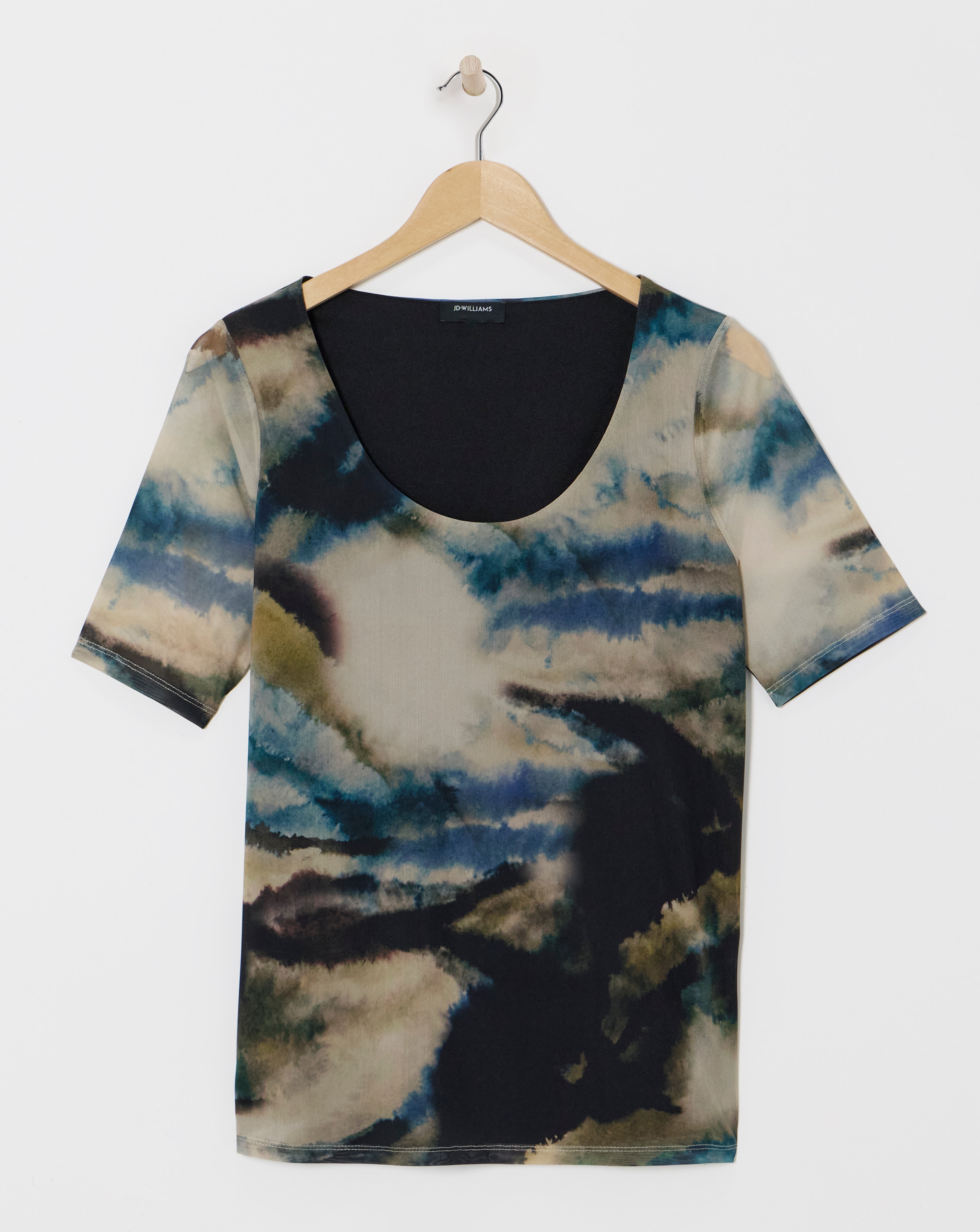 Printed Mesh Half Sleeve Top