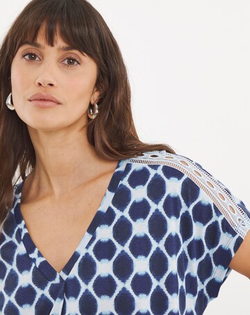 V Neck Grown on Sleeve Longline Top