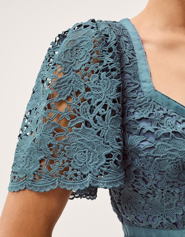 Monsoon Regina Short Sleeve Midi Dress