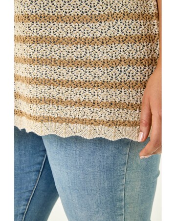 Roman Curve Scallop Hem Stripe Knit