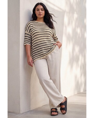 Roman Curve Scallop Hem Stripe Knit