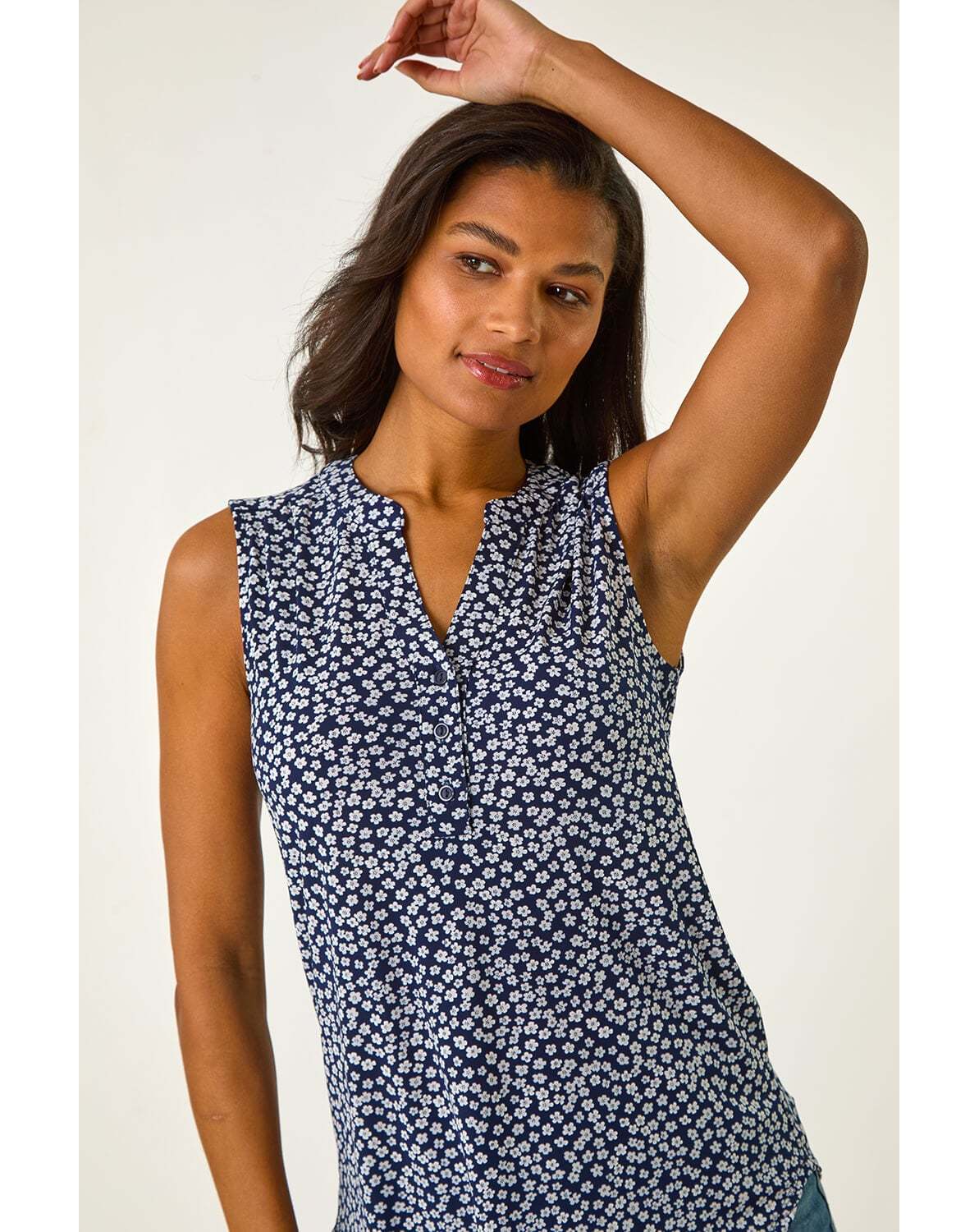 New In - Roman Floral Print V-Neck Stretch Top