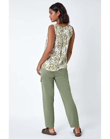 Roman Abstract Spot Print Button Vest