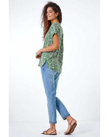 Roman Abstract Button Detail V-Neck Top