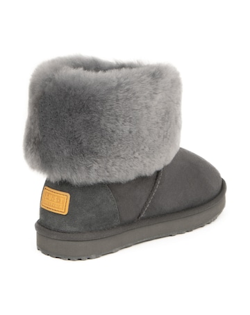 Just Sheepskin Ladies Cornwall Boot