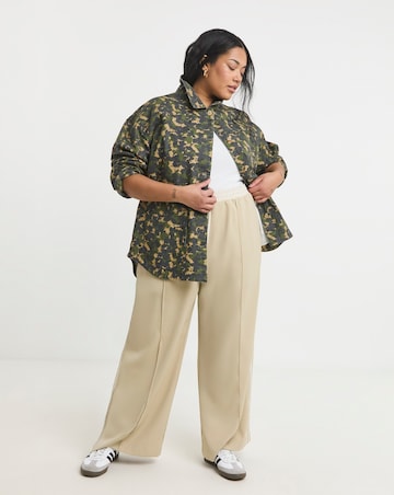 Simply Be Camo Print Button Through Cropped Utility Jacket