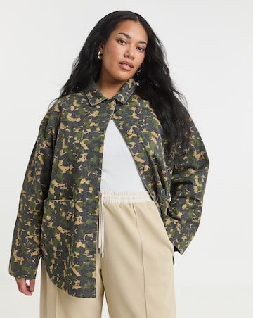 Simply Be Camo Print Button Through Cropped Utility Jacket