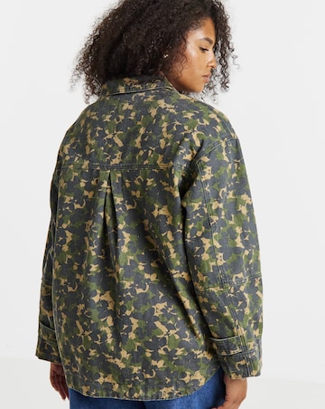 Simply Be Camo Print Button Through Cropped Utility Jacket