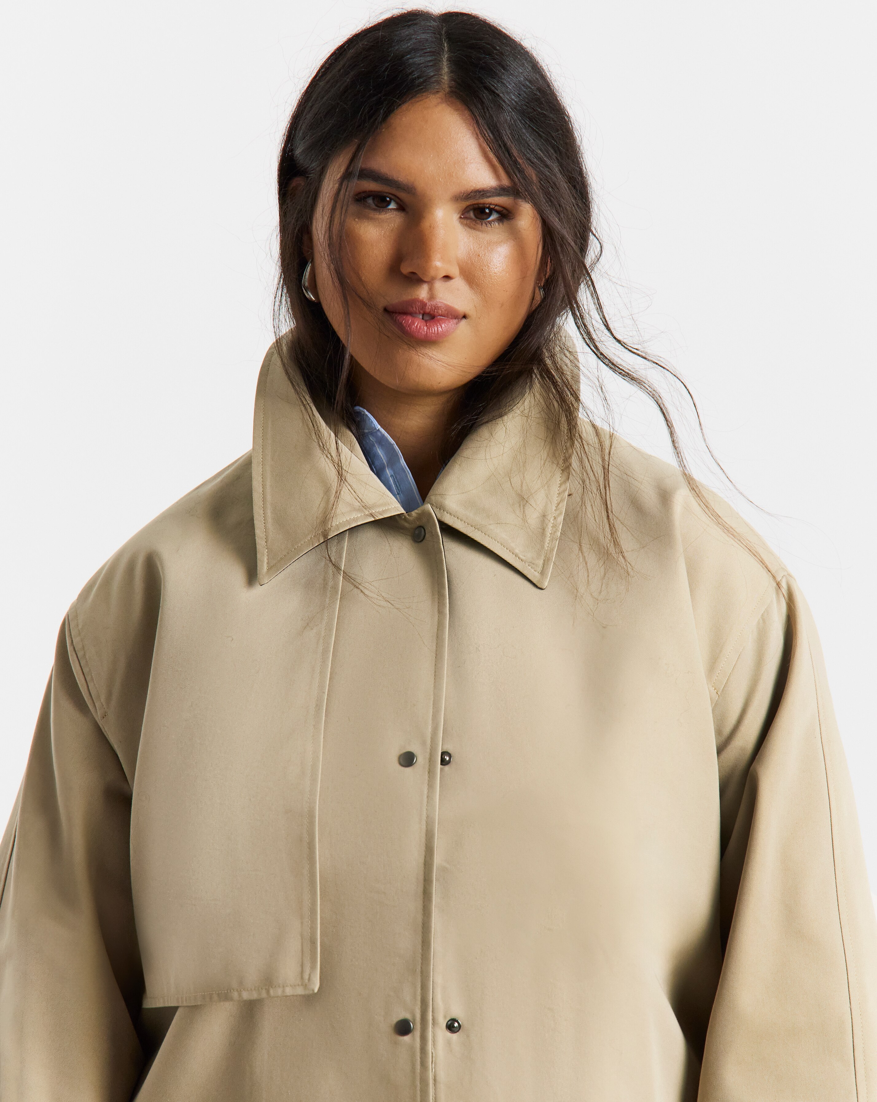 リリー　今季完売色　ENFOLD CIRCLE MODS-COAT Simply Be Stone Premium Maxi Trench Coat | JD Williams