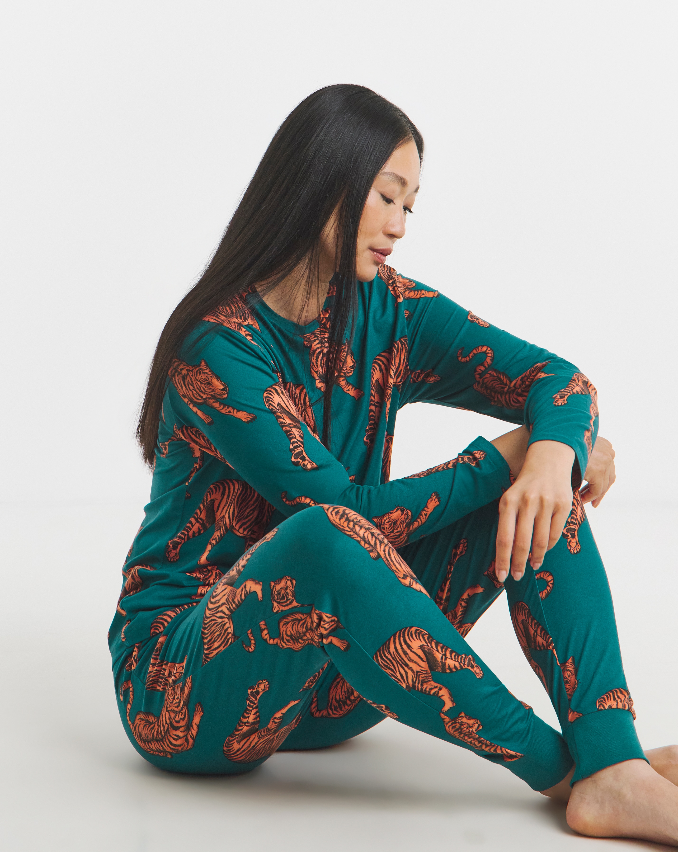 Chelsea Peers Crew Neck PJ Set