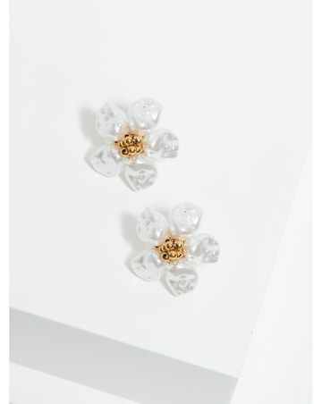 Mood Gold White Pearl Flower Stud Earrings