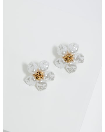 Mood Gold White Pearl Flower Stud Earrings