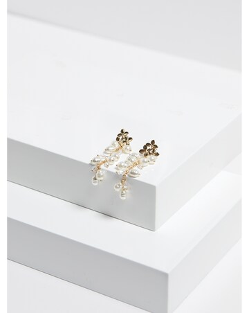 Mood Gold Triple Flower Pearl Cluster Drop Earrings