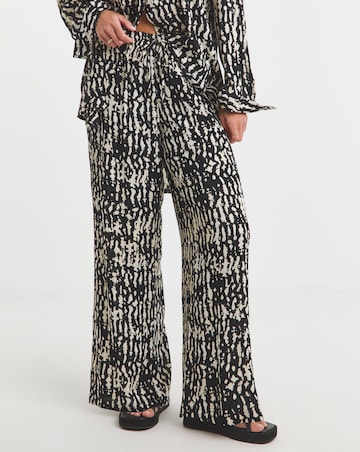 Simply Be Mono Print Crinkle Wide Leg Trousers
