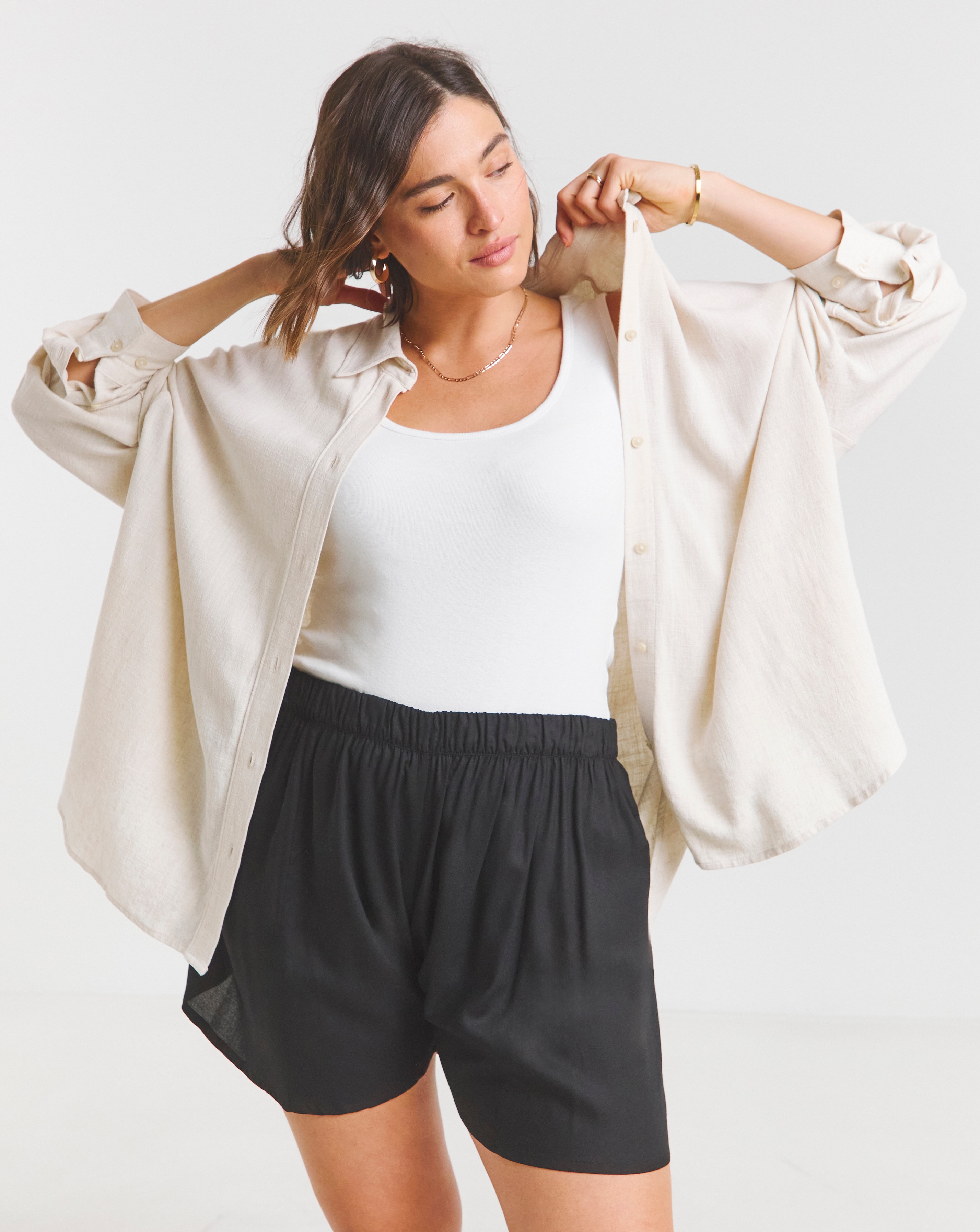 Simply Be Black Woven Flippy Shorts