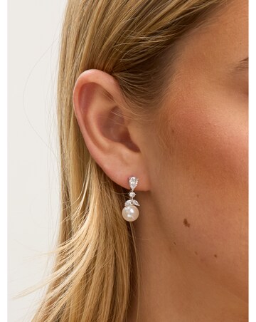 Jon Richard Rhodium Plated Crystal Leaf and Pearl Set - Gift Box