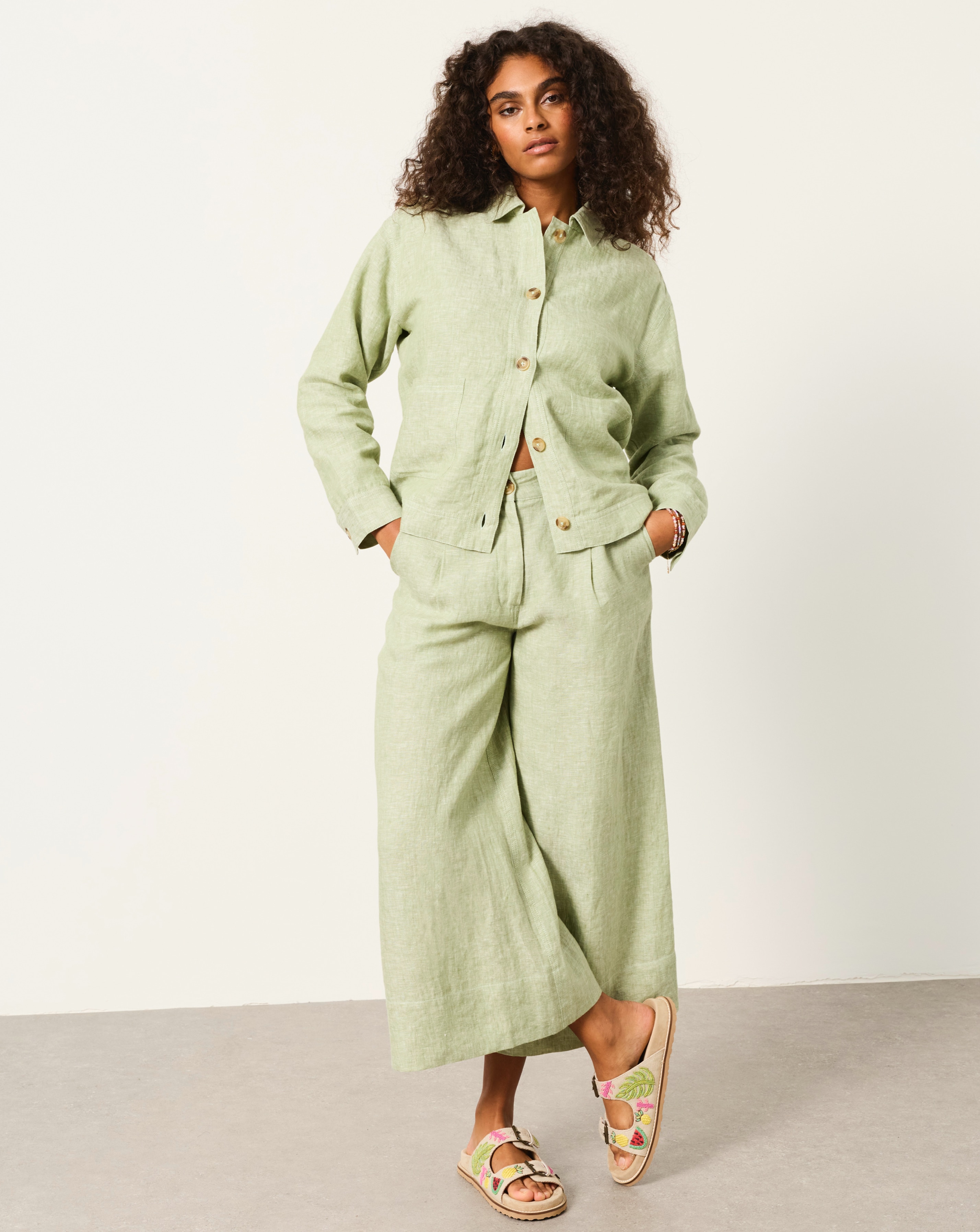 New In - Fatface Anya Linen Crop Trouser