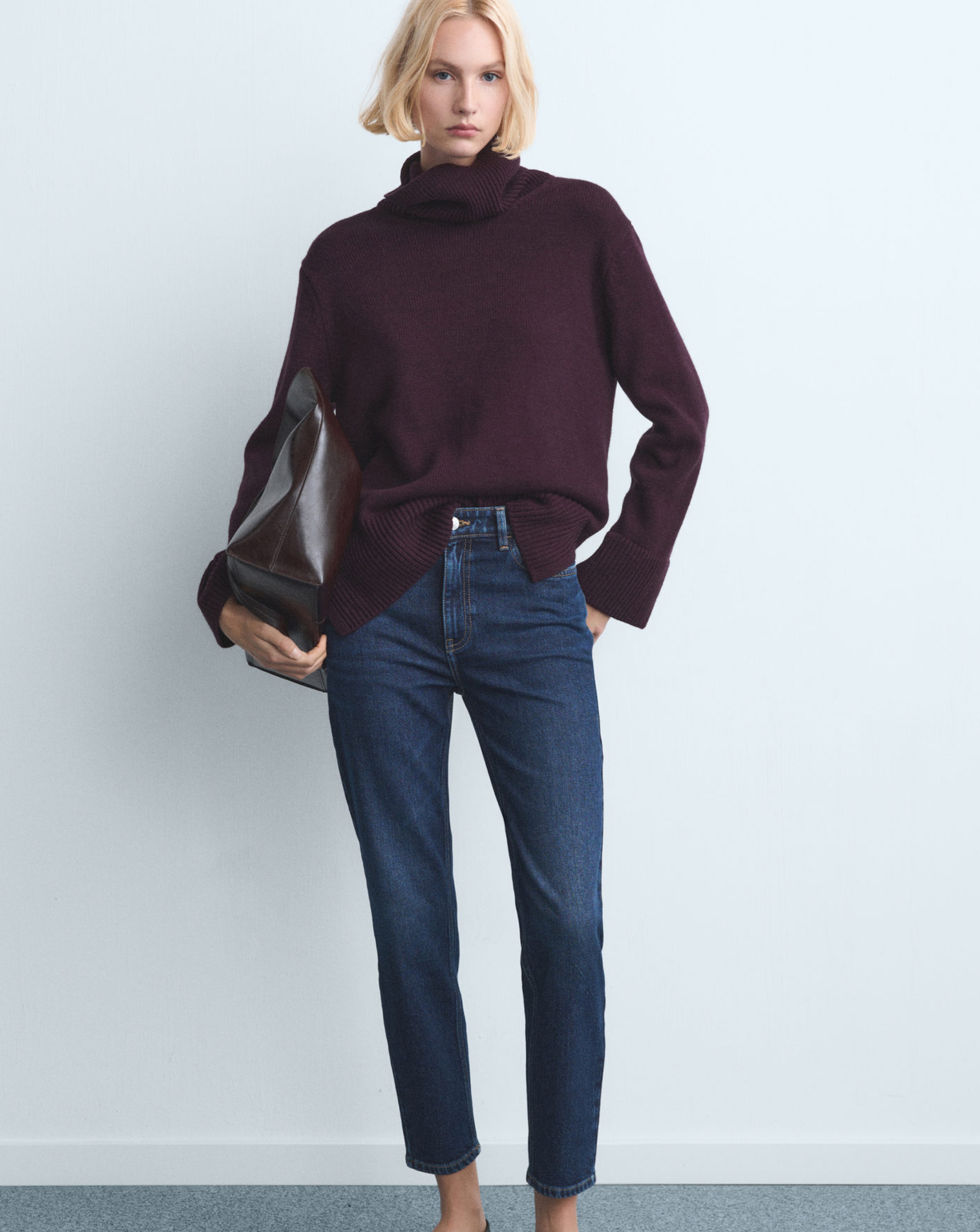 New In - Mango Comfort High-Rise Crop Mom Jean