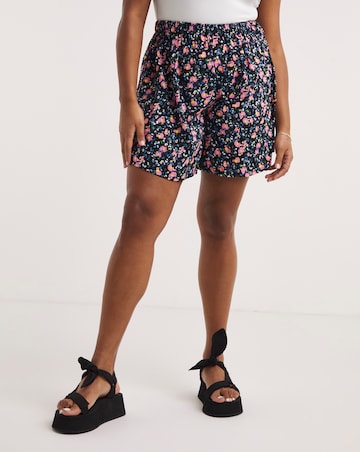 Ditsy Floral Relaxed Woven Flippy Short