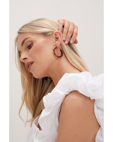 Mood Gold White Layered Shell Chandelier Drop Earrings