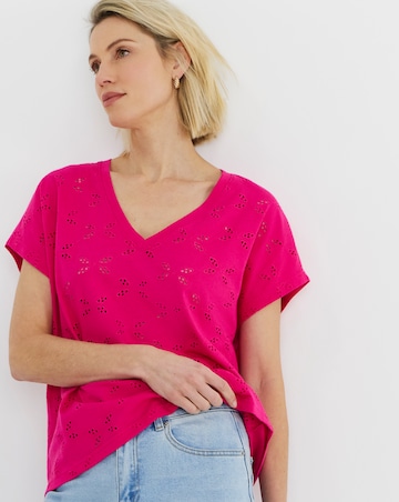 Broderie V-Neck T-Shirt