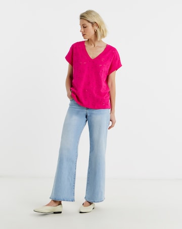 Broderie V-Neck T-Shirt