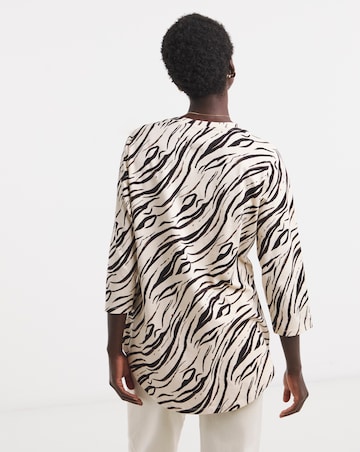 Longline Curved Hem 3/4 Sleeve Top