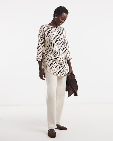 Longline Curved Hem 3/4 Sleeve Top