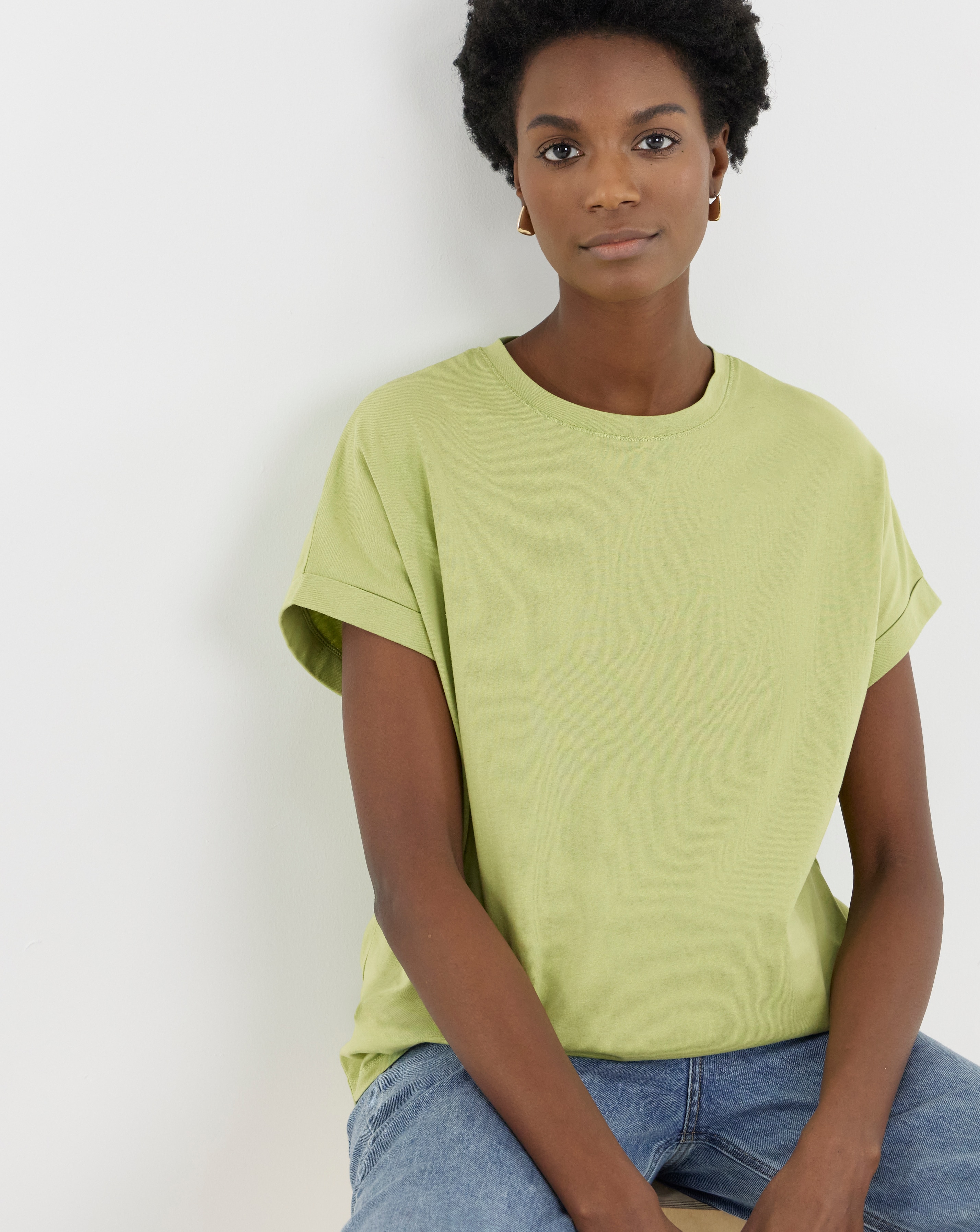 The Longline Short Sleeve Curved Hem Top