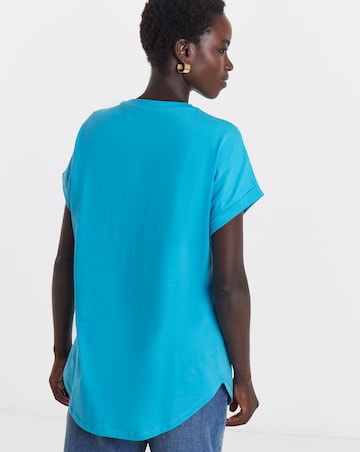 The Longline Short Sleeve Curved Hem Top