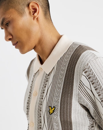 Lyle & Scott Brocade Jacquard Short Sleeve Knitted Shirt - Natural