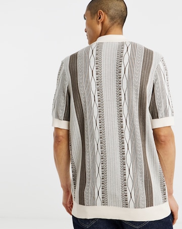 Lyle & Scott Brocade Jacquard Short Sleeve Knitted Shirt - Natural