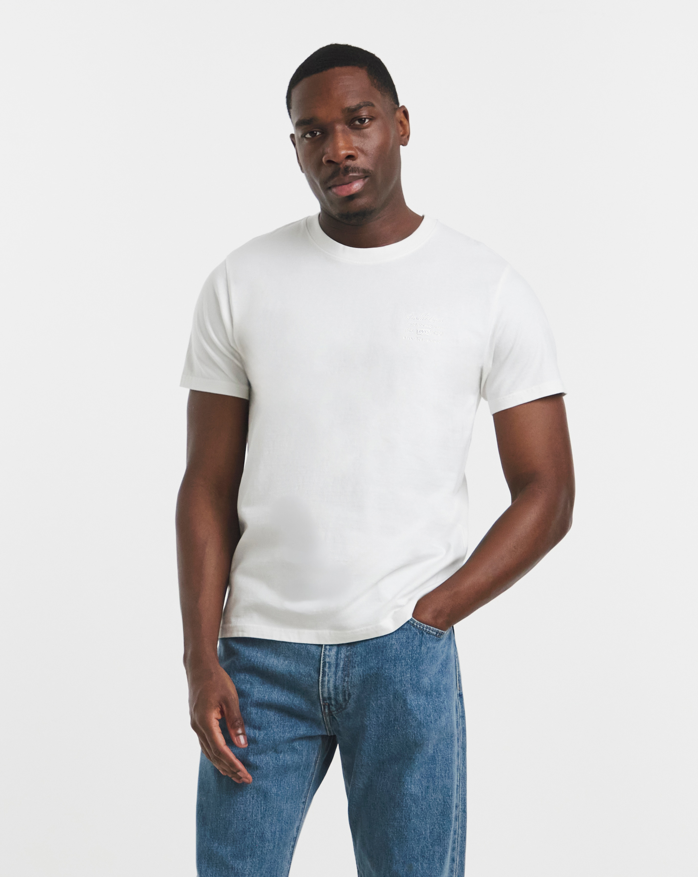 Levi's Chest Graphic T-Shirt - White