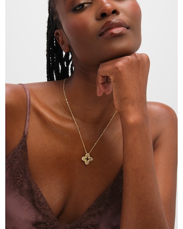 Jon Richard Gold Plated Textured Crystal Clover Pendant