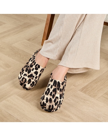 Isotoner Ladies Animal Swept Back Mule Slipper