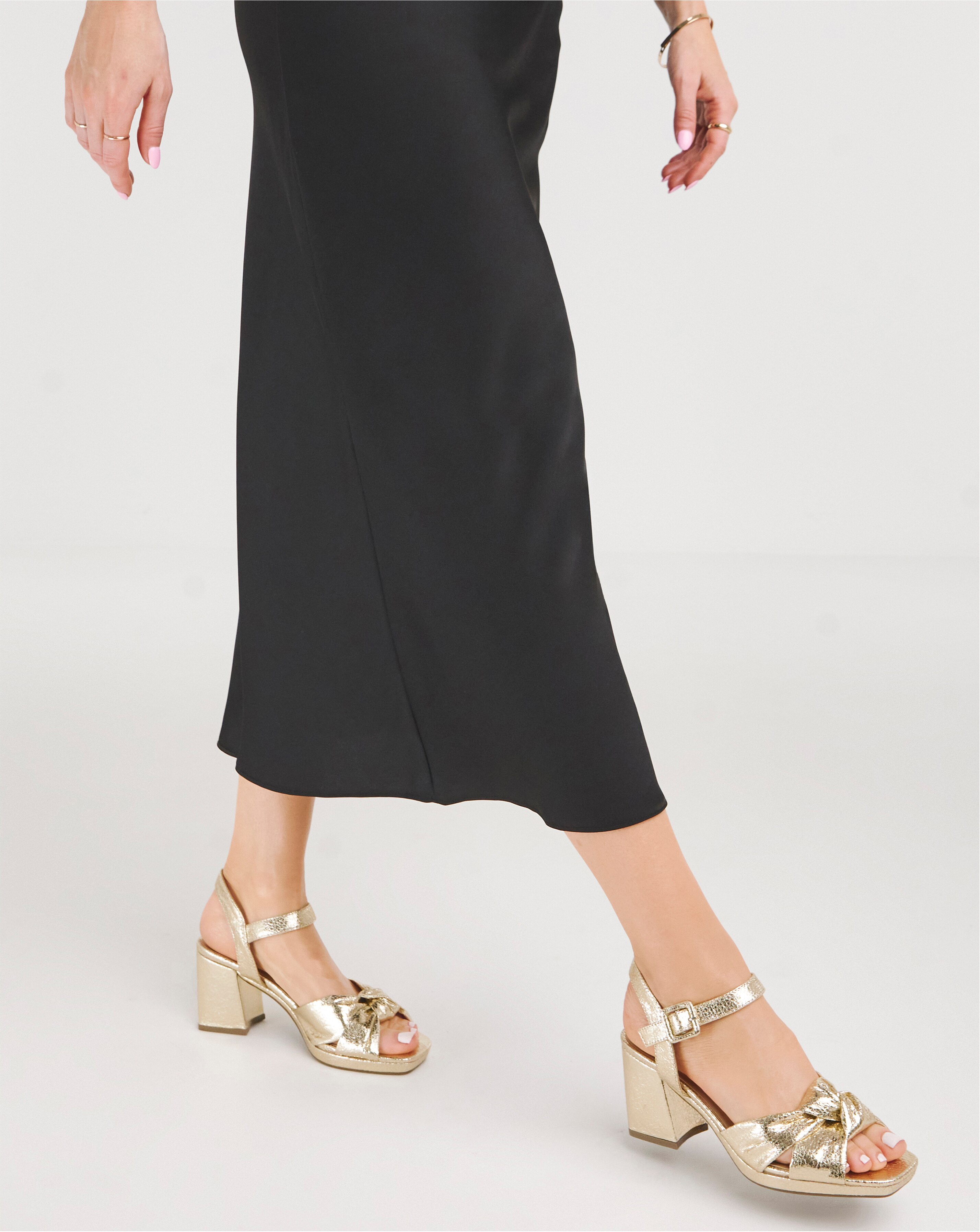 Missy Knotted Vamp Platform Sandal - Extra Wide Fit (EEE)