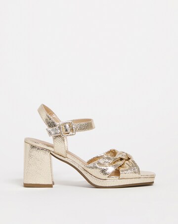 Knotted Vamp Platform Sandal E Fit