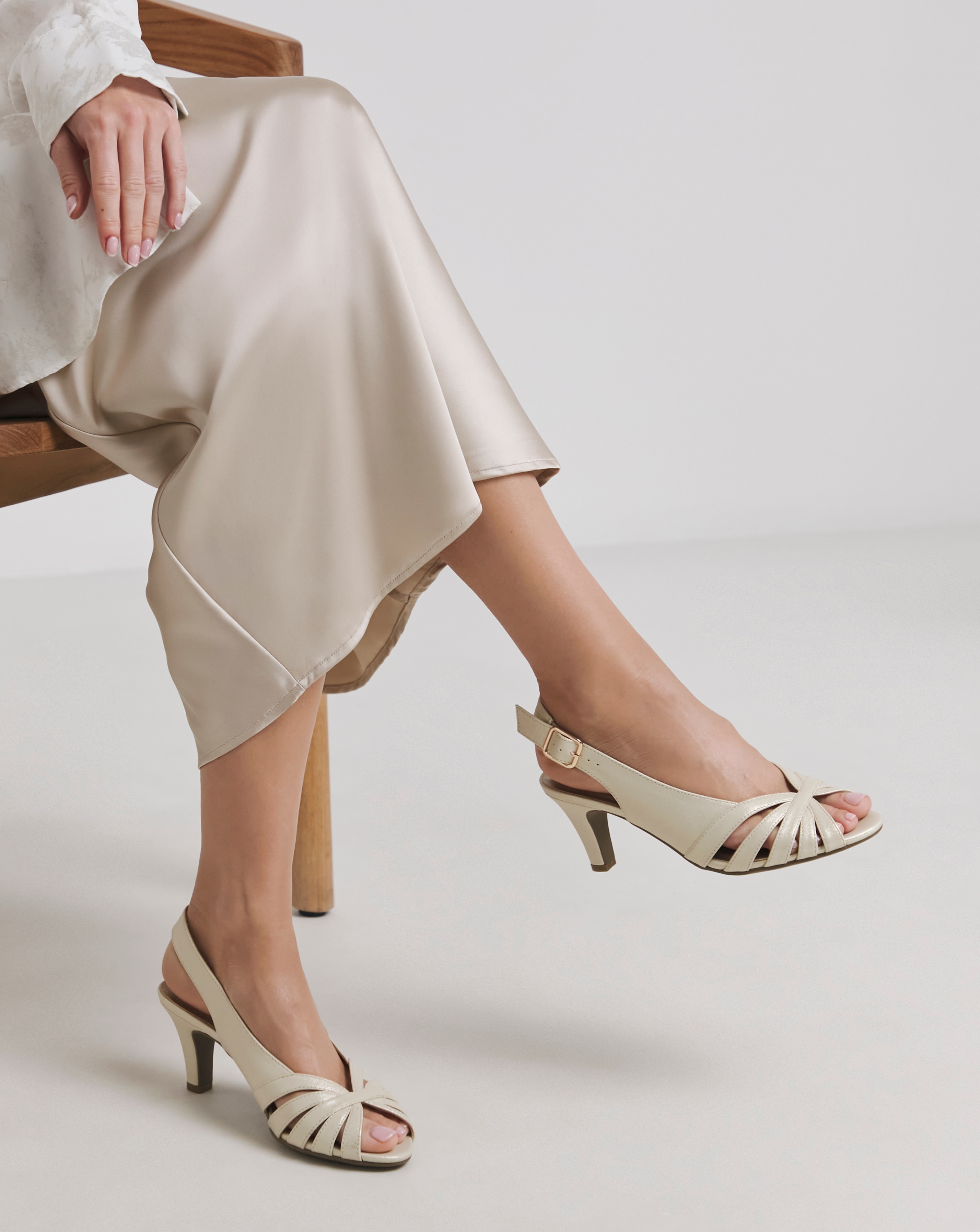 Peep Toe Slingback Shoes Wide