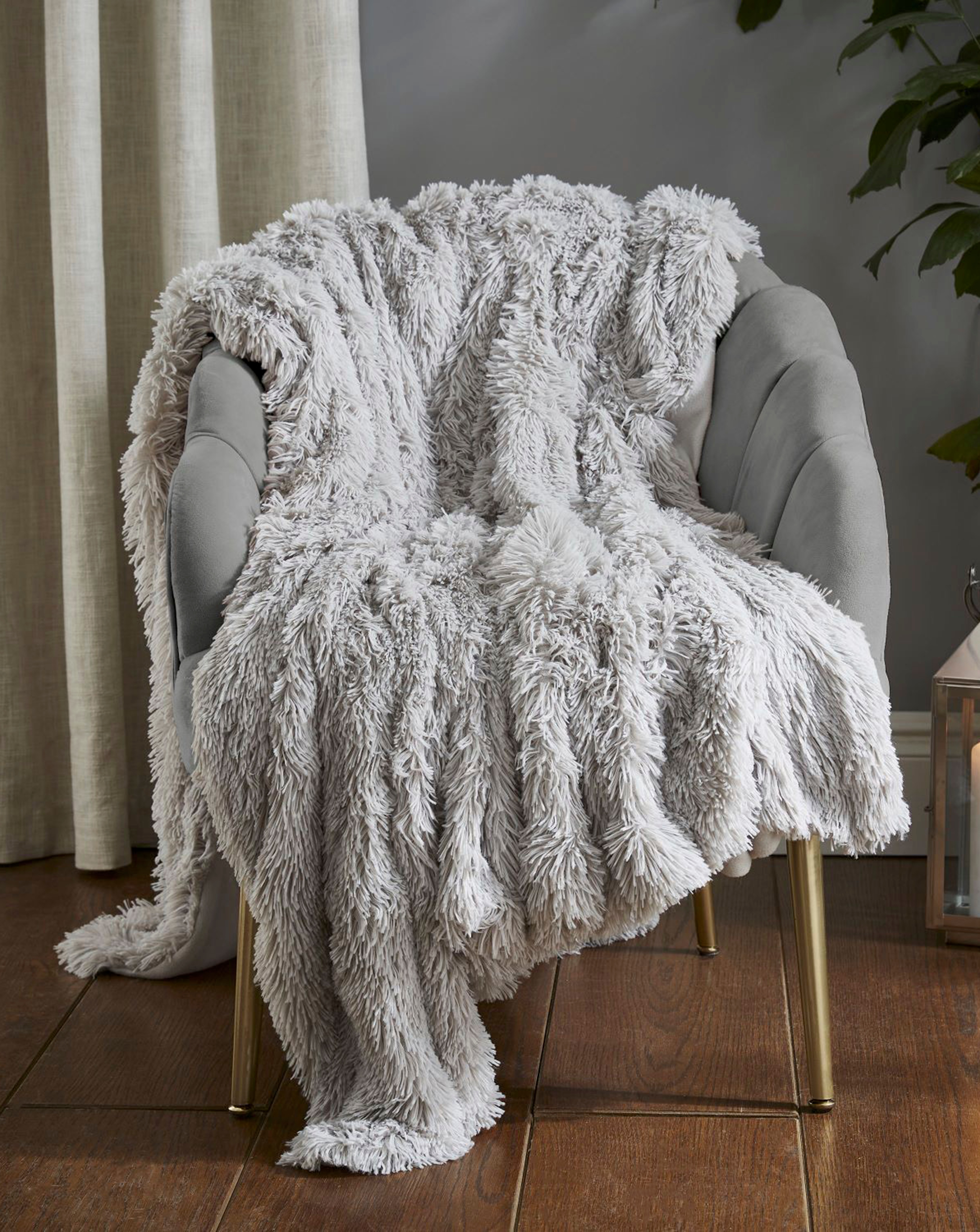Shaggy Fleece Throw - Silver