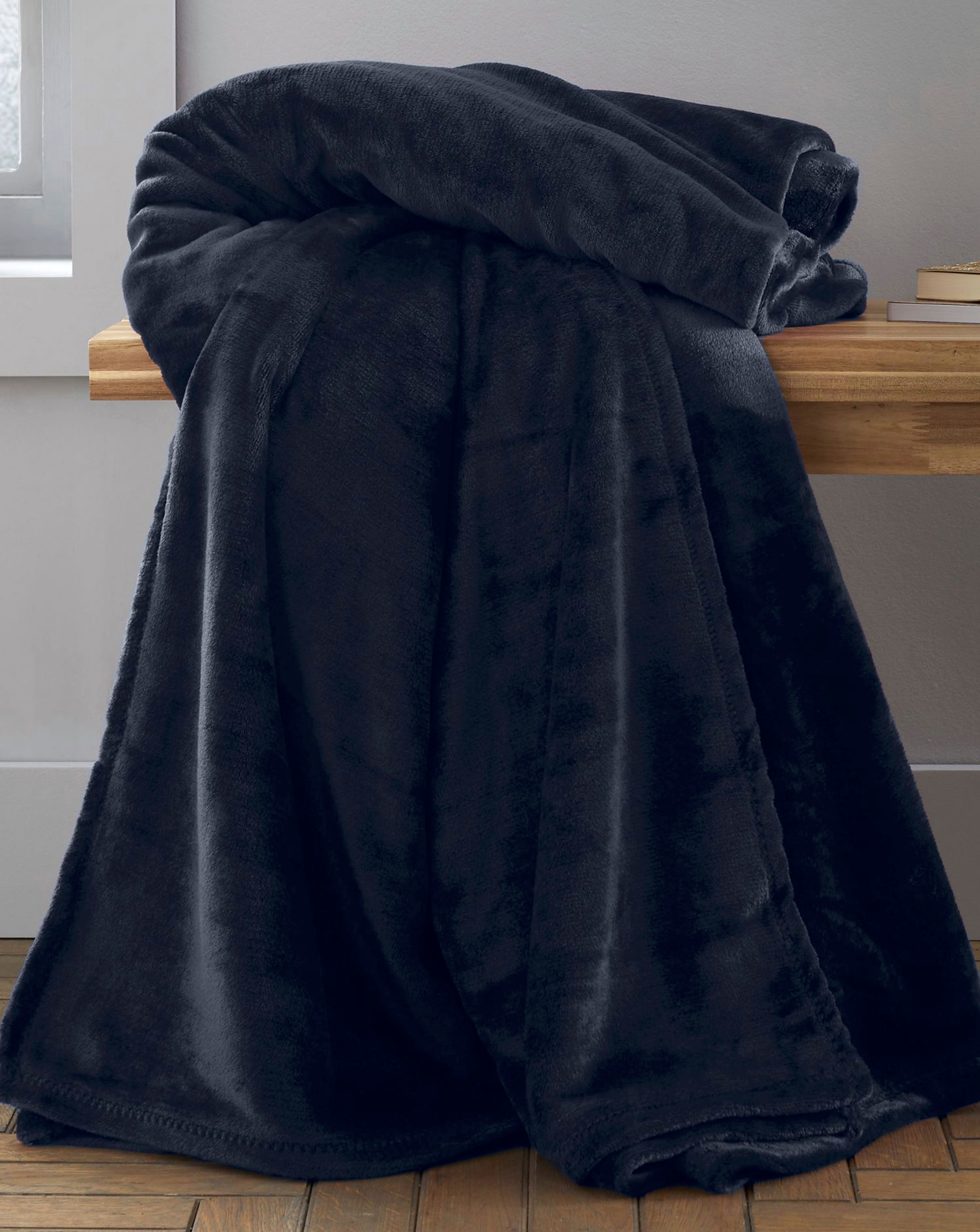 Raschel Velvet Throw