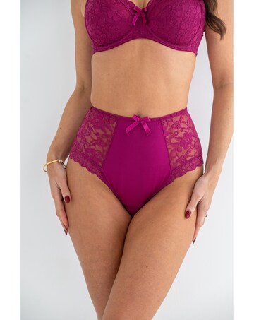 Pour Moi Rebel Deep Brief