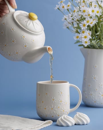 Price & Kensington Daisy Set of 4 Mugs