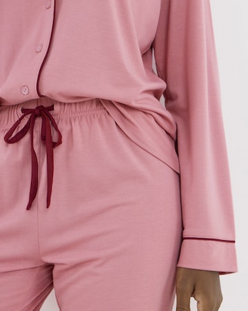 Pretty Secrets Contrast Piping Revere Pyjama Set