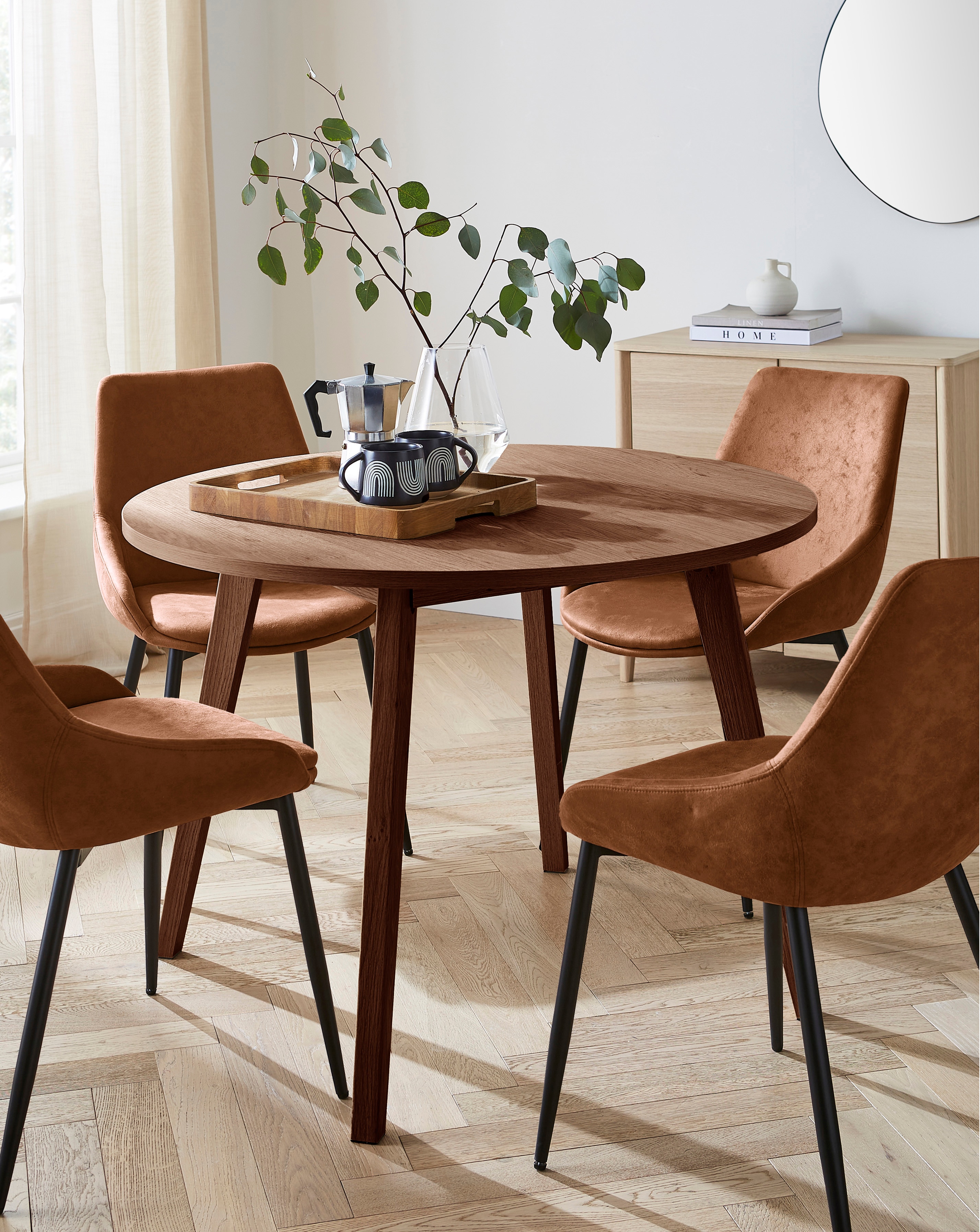 Oslo Table with 4 Etta Leather Chairs