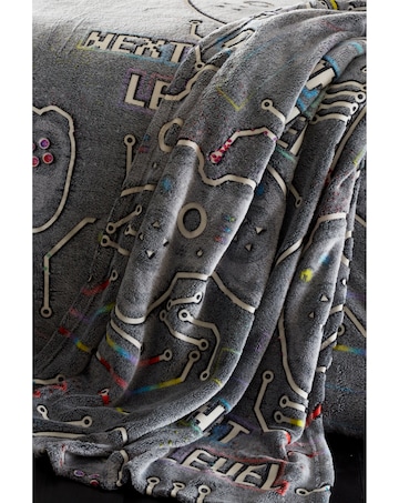 Catherine Lansfield Game Over Glow in the Dark Fleece Cosy Fleece Blanket Throw